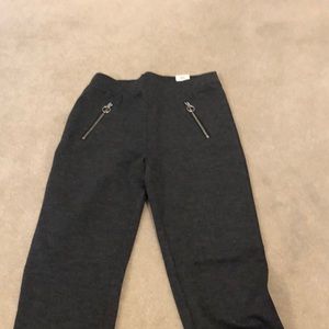 grey legging pants